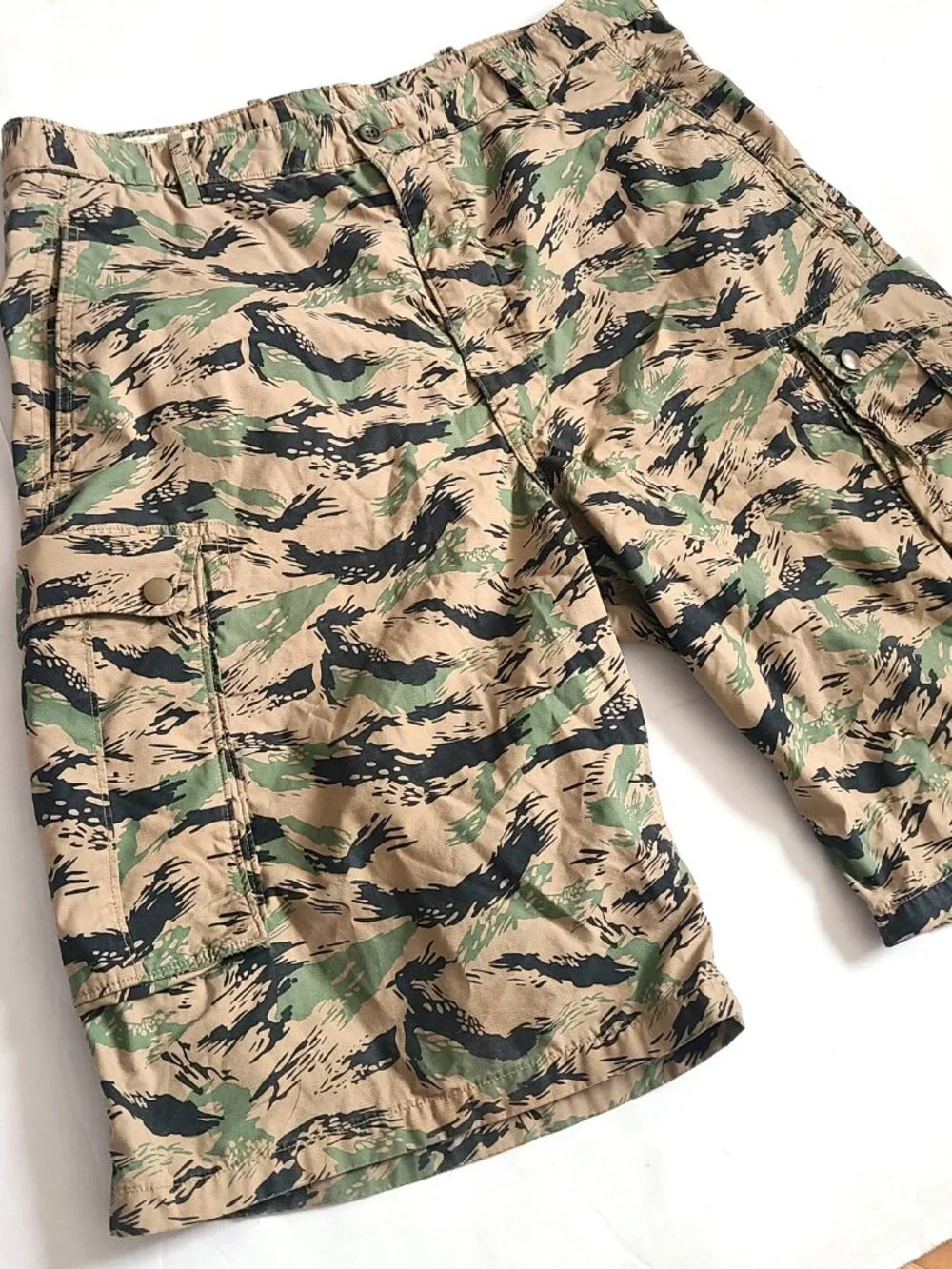 Levis Snap Camo Cargo Shorts Men Sz 36W